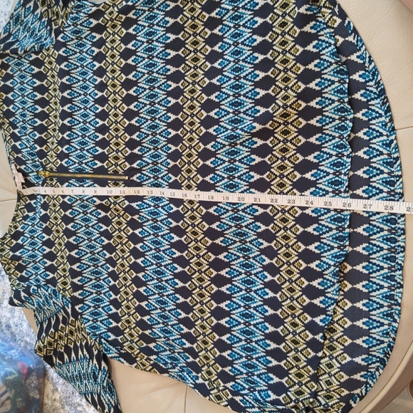 Women's EUC size large top from Dress Barn - Picture 8 of 8